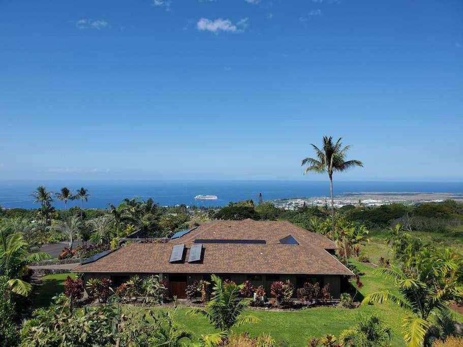 Sweeping Ocean Views Ideal Location Gated Villa Kailua-Kona Exterior foto