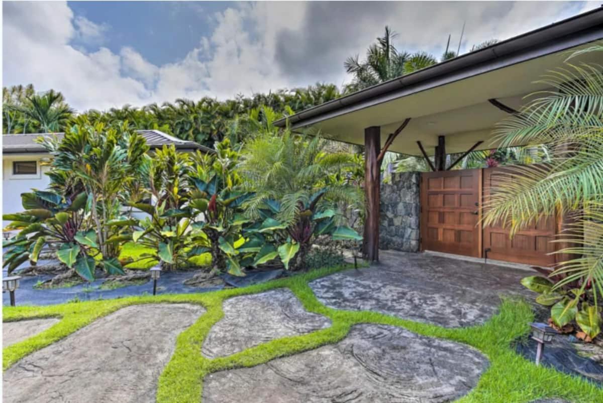 Sweeping Ocean Views Ideal Location Gated Villa Kailua-Kona Exterior foto